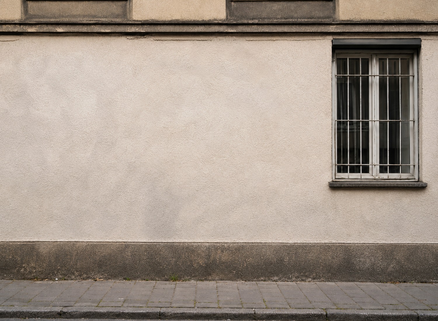 Gereinigte Außenfläche nach der Graffitientfernung