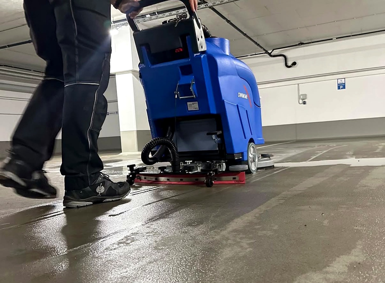 Gereinigtes Treppenhaus als Motiv für Grundreinigung